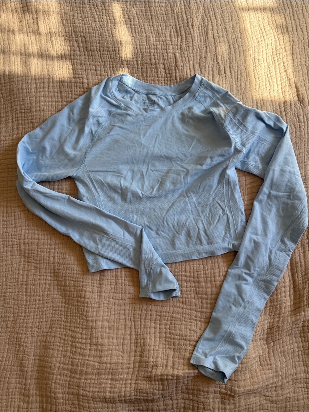 Athleta Pale Blue Long Sleeve Crop Tee XS